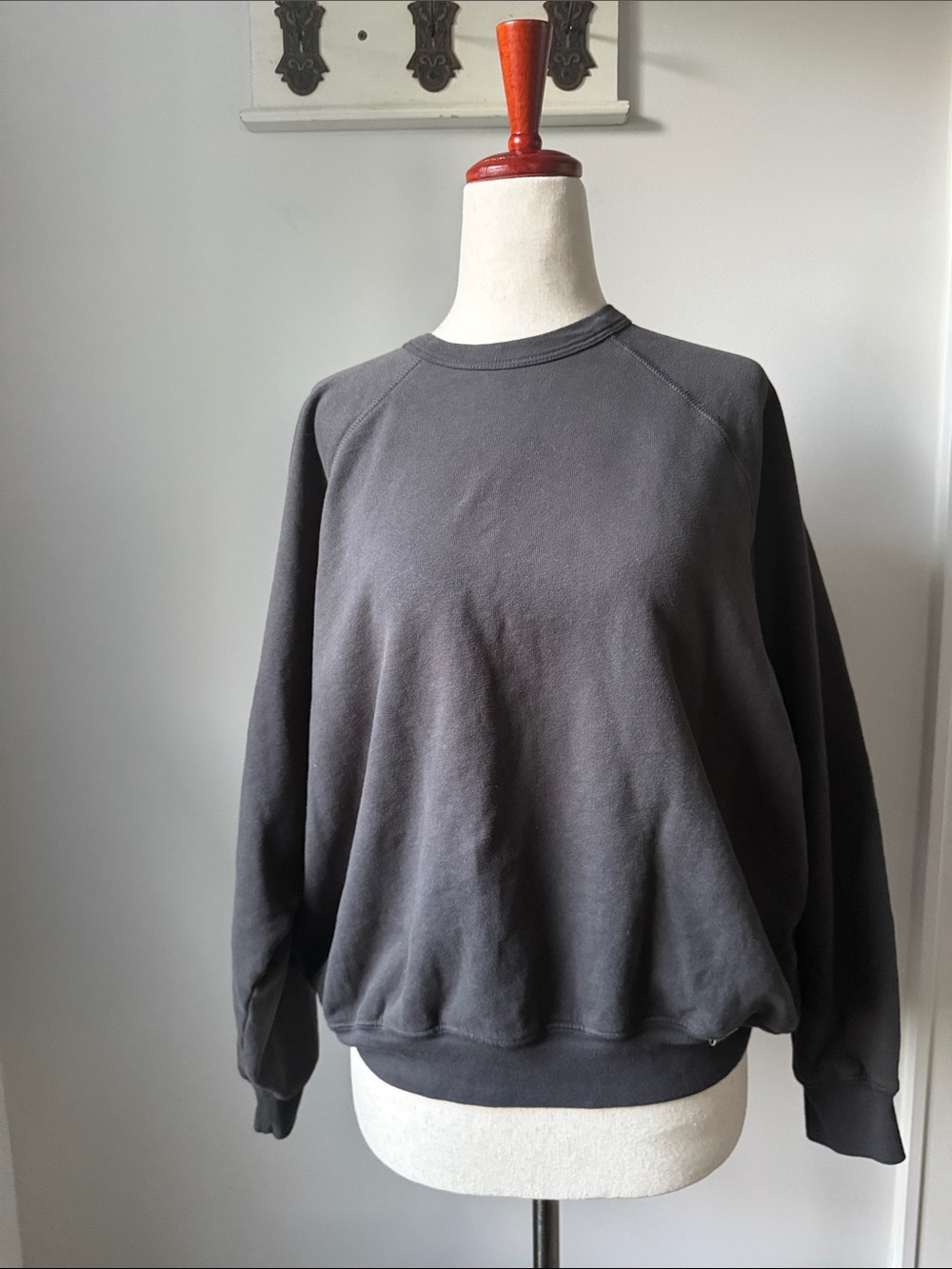 MOTHER Charcoal Crewneck Sweatshirt Classic Women’s Crew Medium Boxy